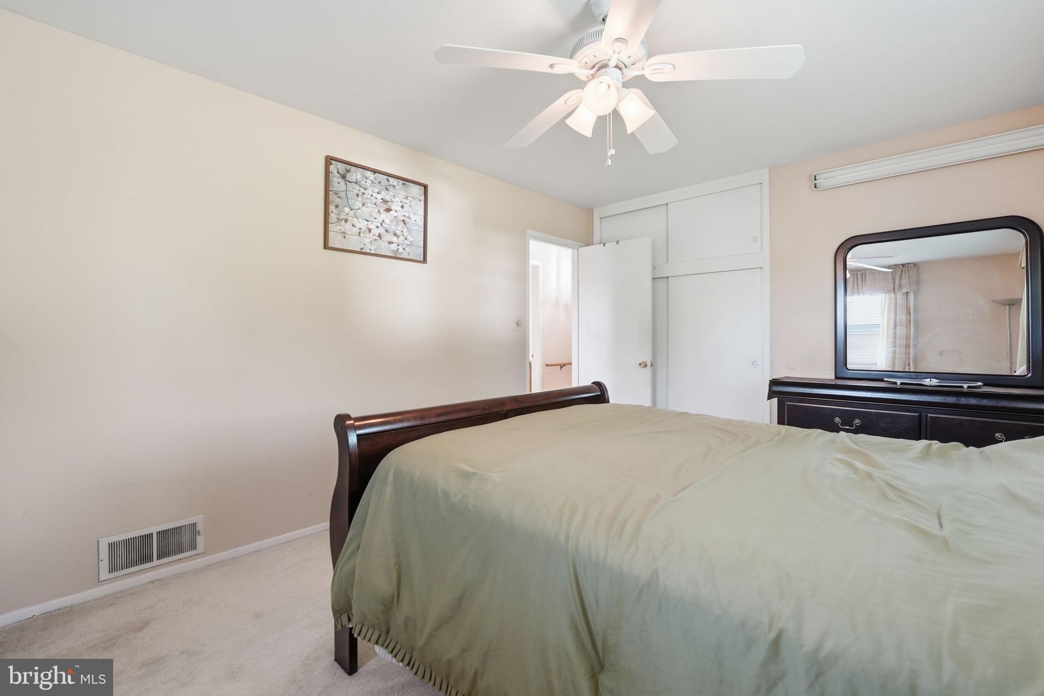 5209 COLUMBIA ROAD
