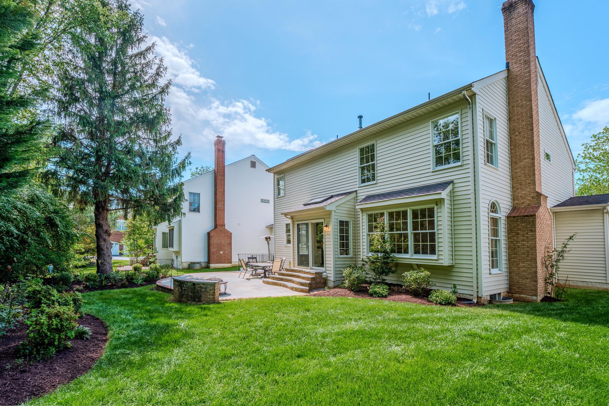 1327 MURRAY DOWNS WAY