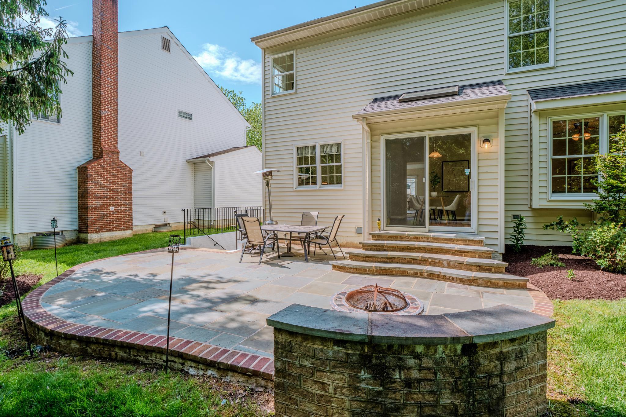 1327 MURRAY DOWNS WAY