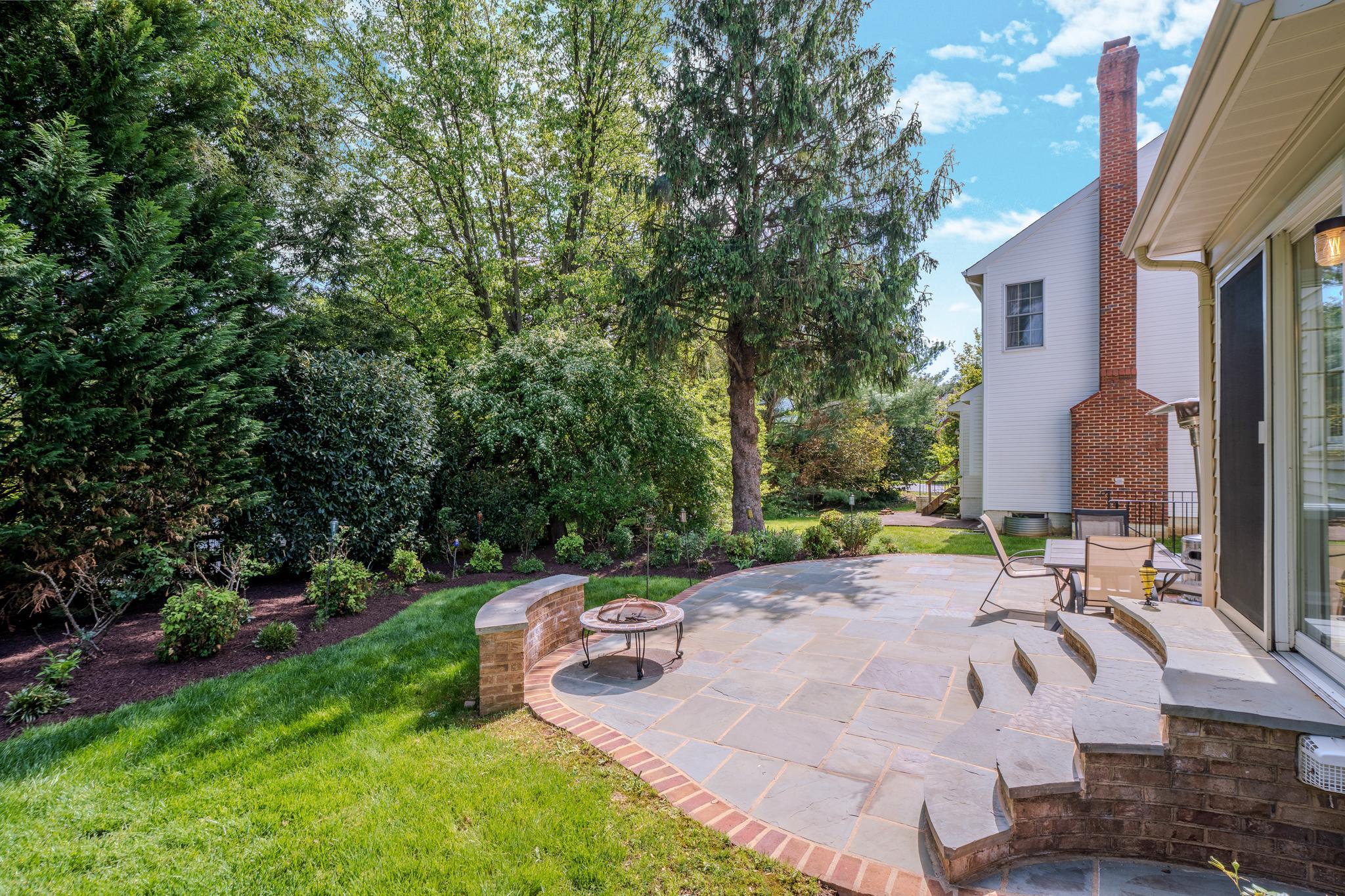 1327 MURRAY DOWNS WAY