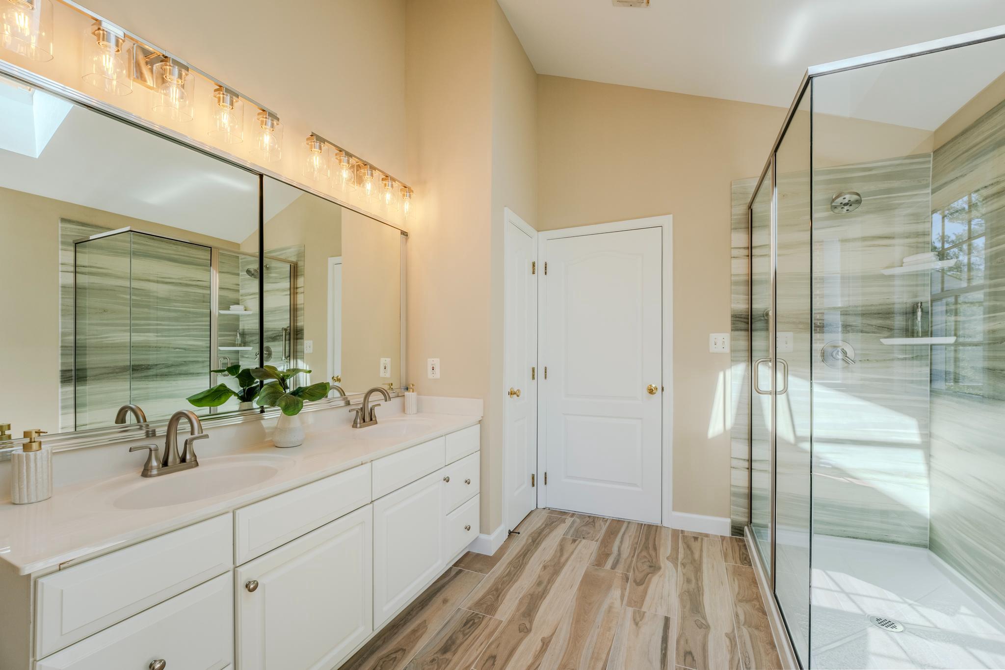 1327 MURRAY DOWNS WAY