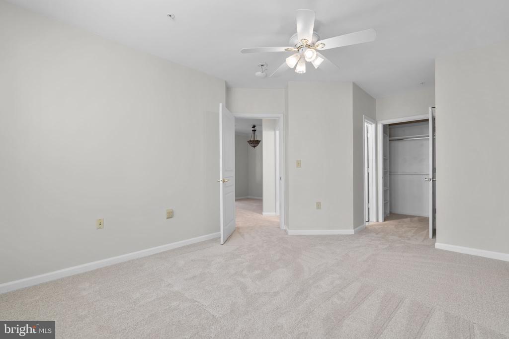 12915 ALTON SQUARE 213
