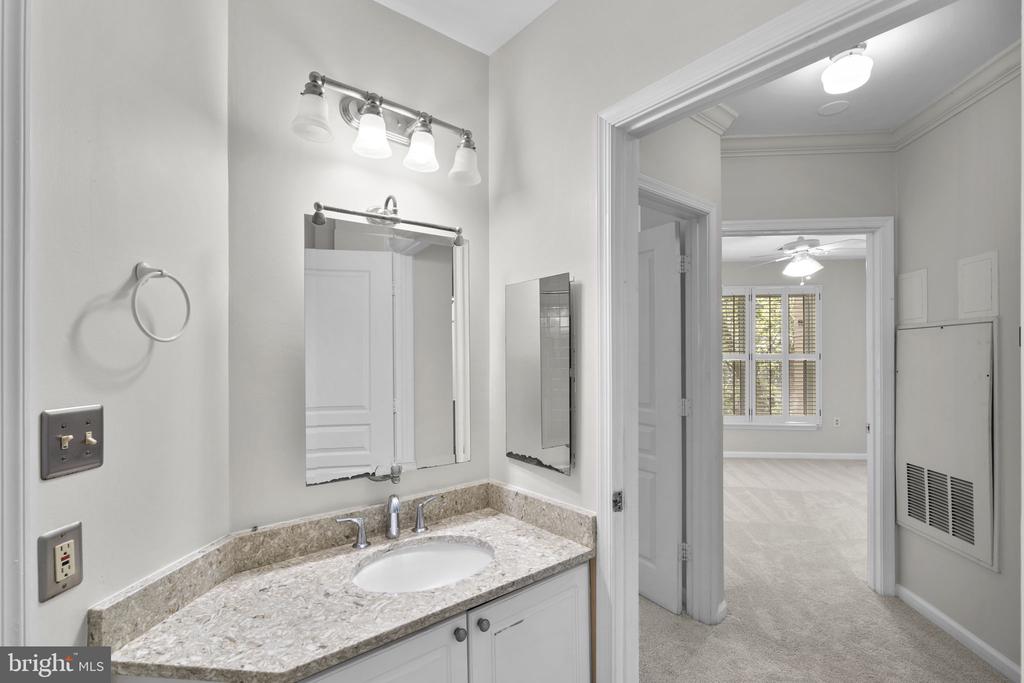 12915 ALTON SQUARE 213