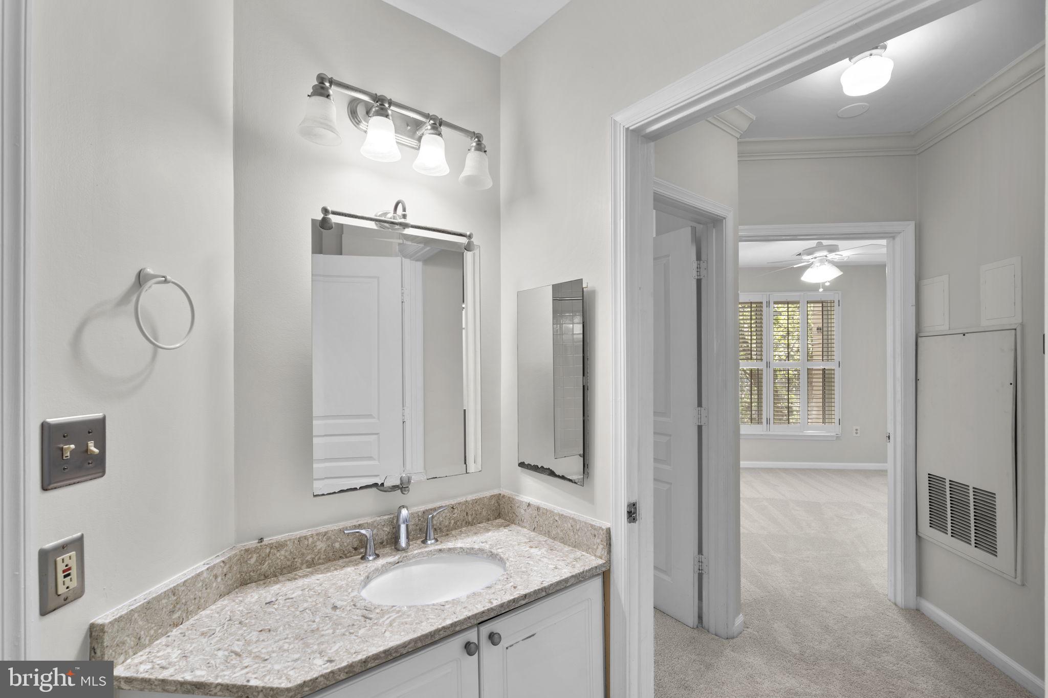 12915 ALTON SQUARE 213