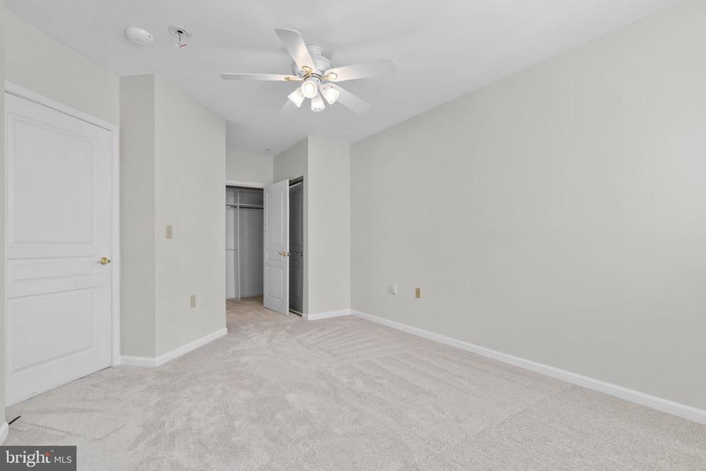 12915 ALTON SQUARE 213