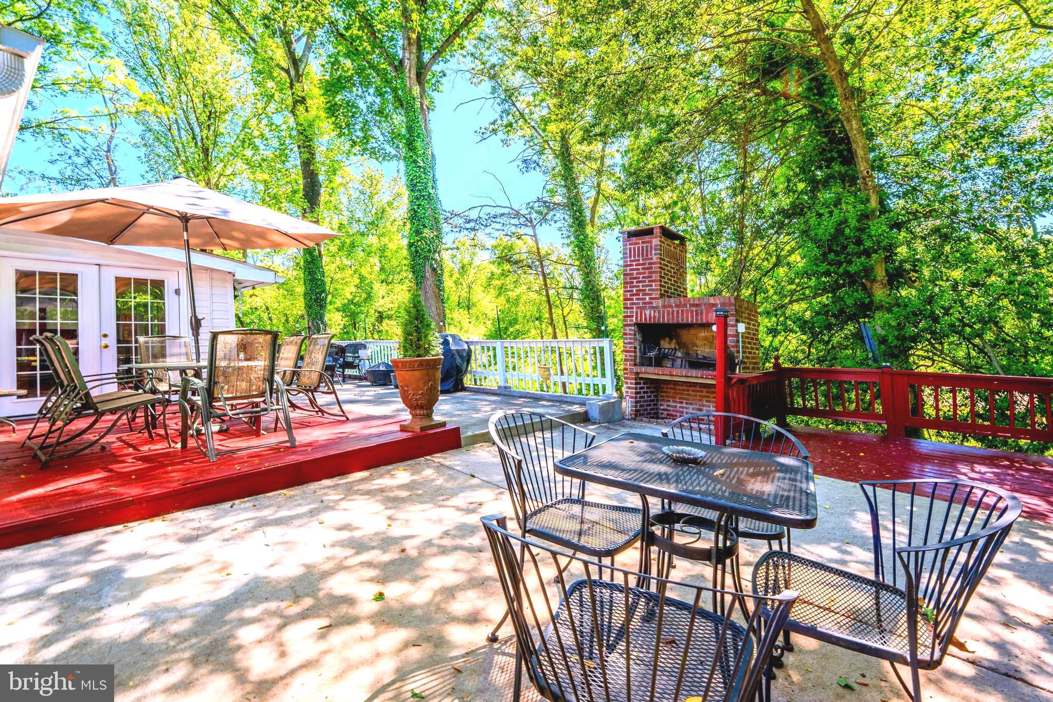6705 BRACKEN COURT