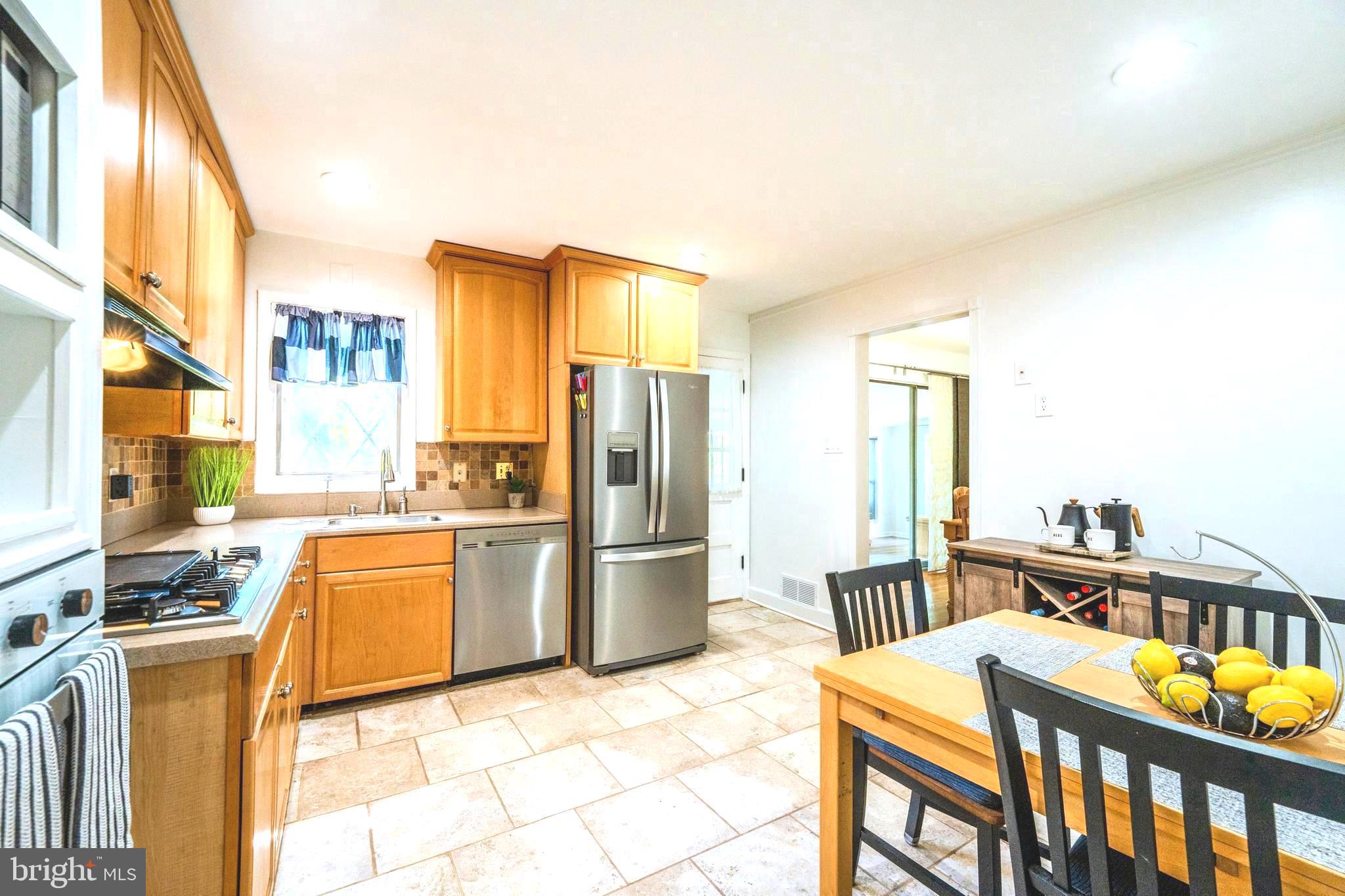 6705 BRACKEN COURT