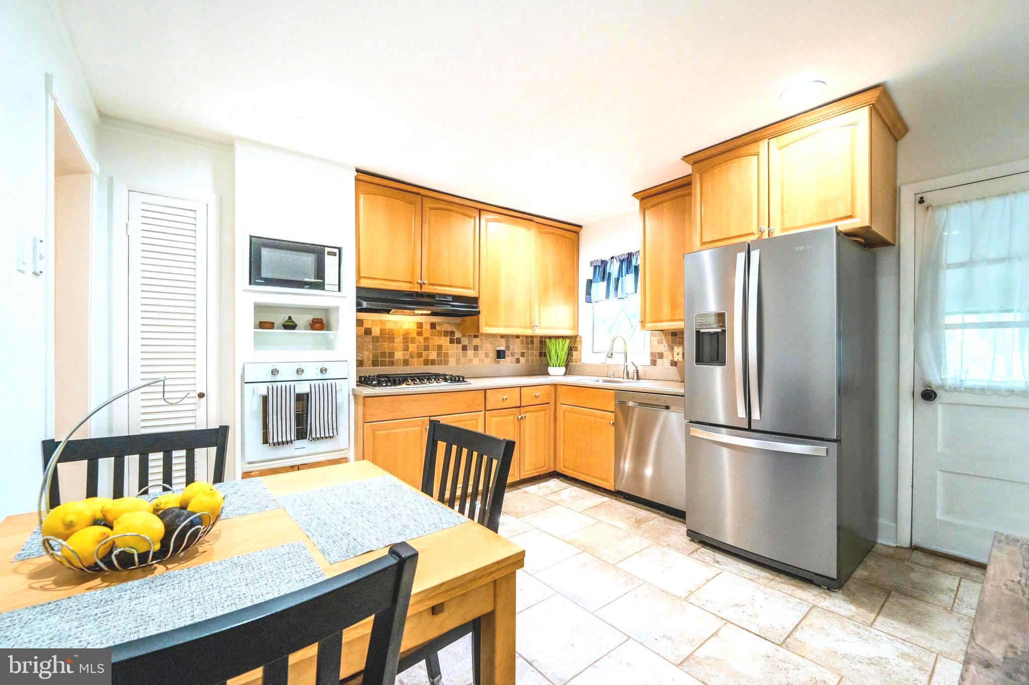 6705 BRACKEN COURT