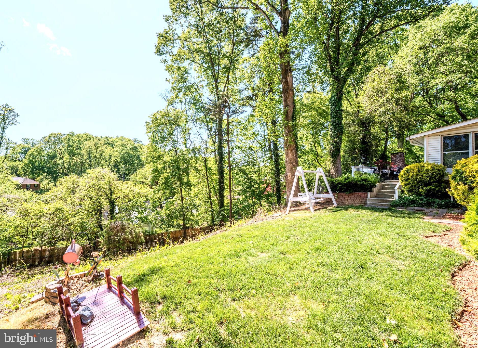 6705 BRACKEN COURT