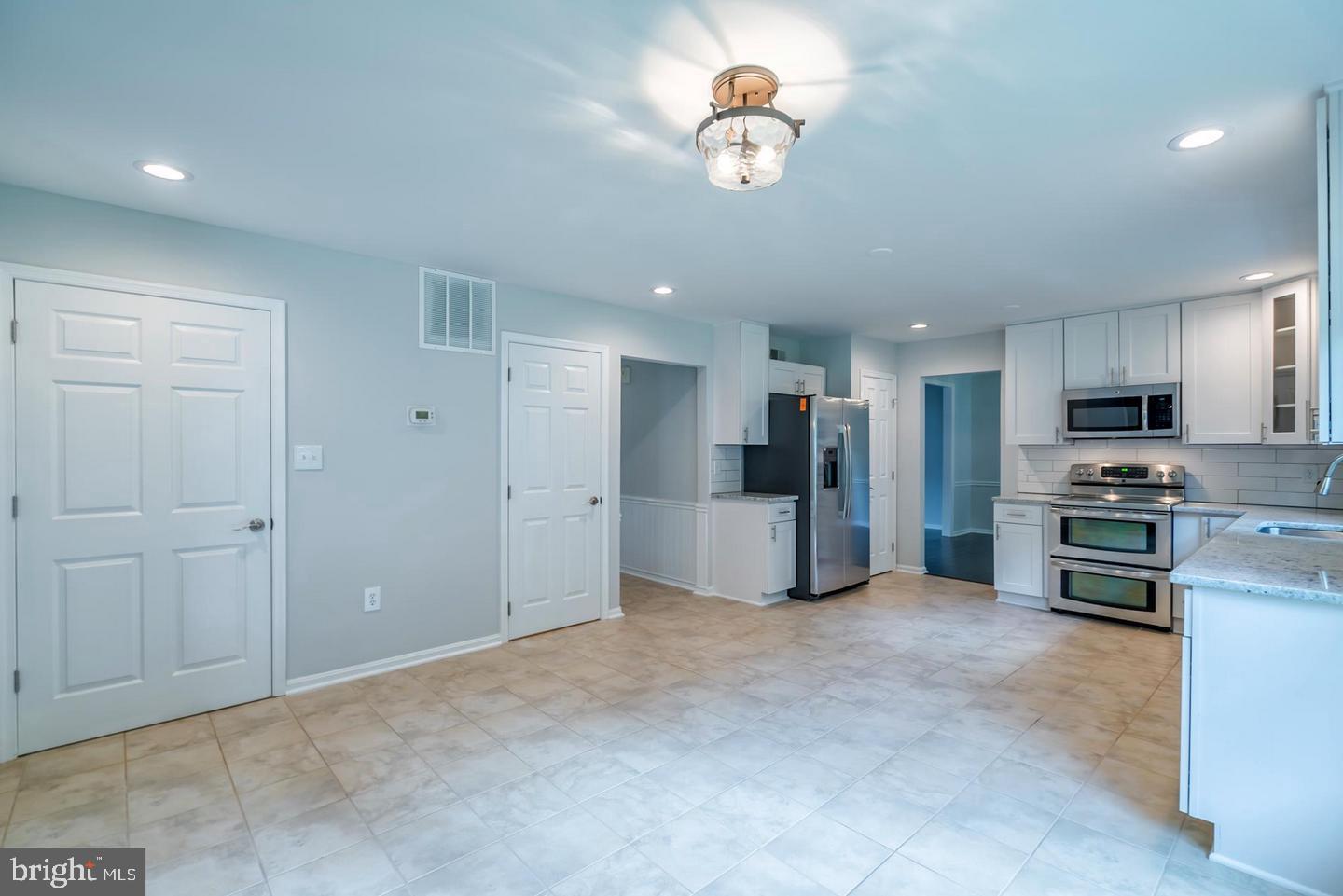 503 HUNT WAY LANE