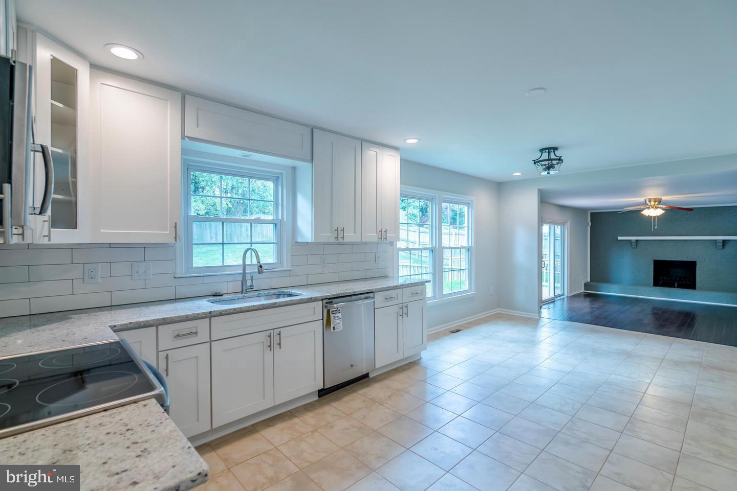 503 HUNT WAY LANE