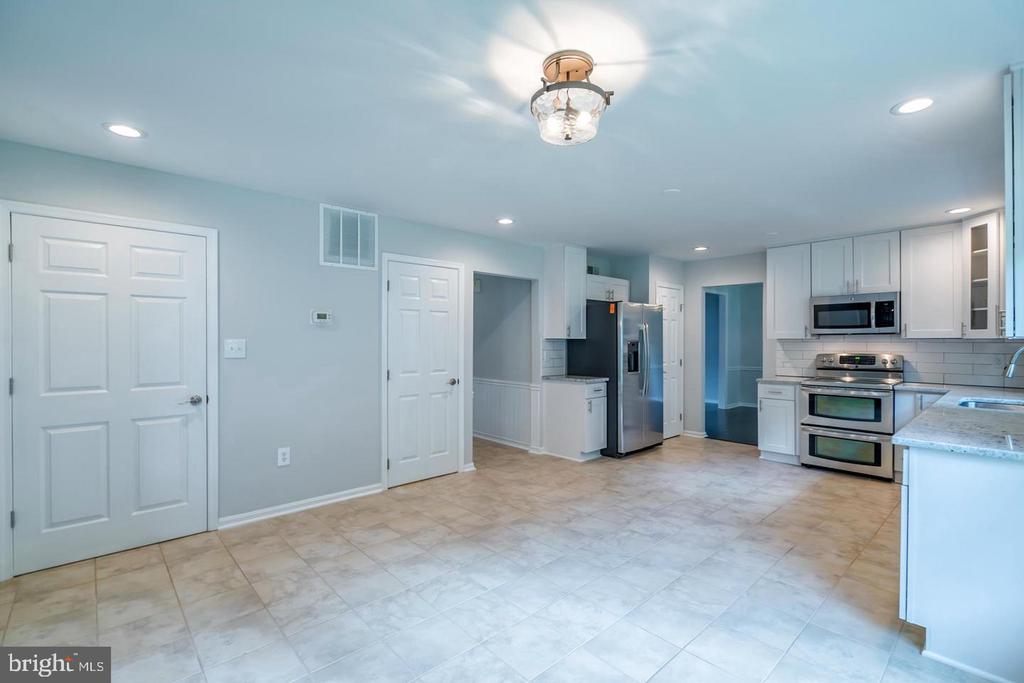 503 HUNT WAY LANE