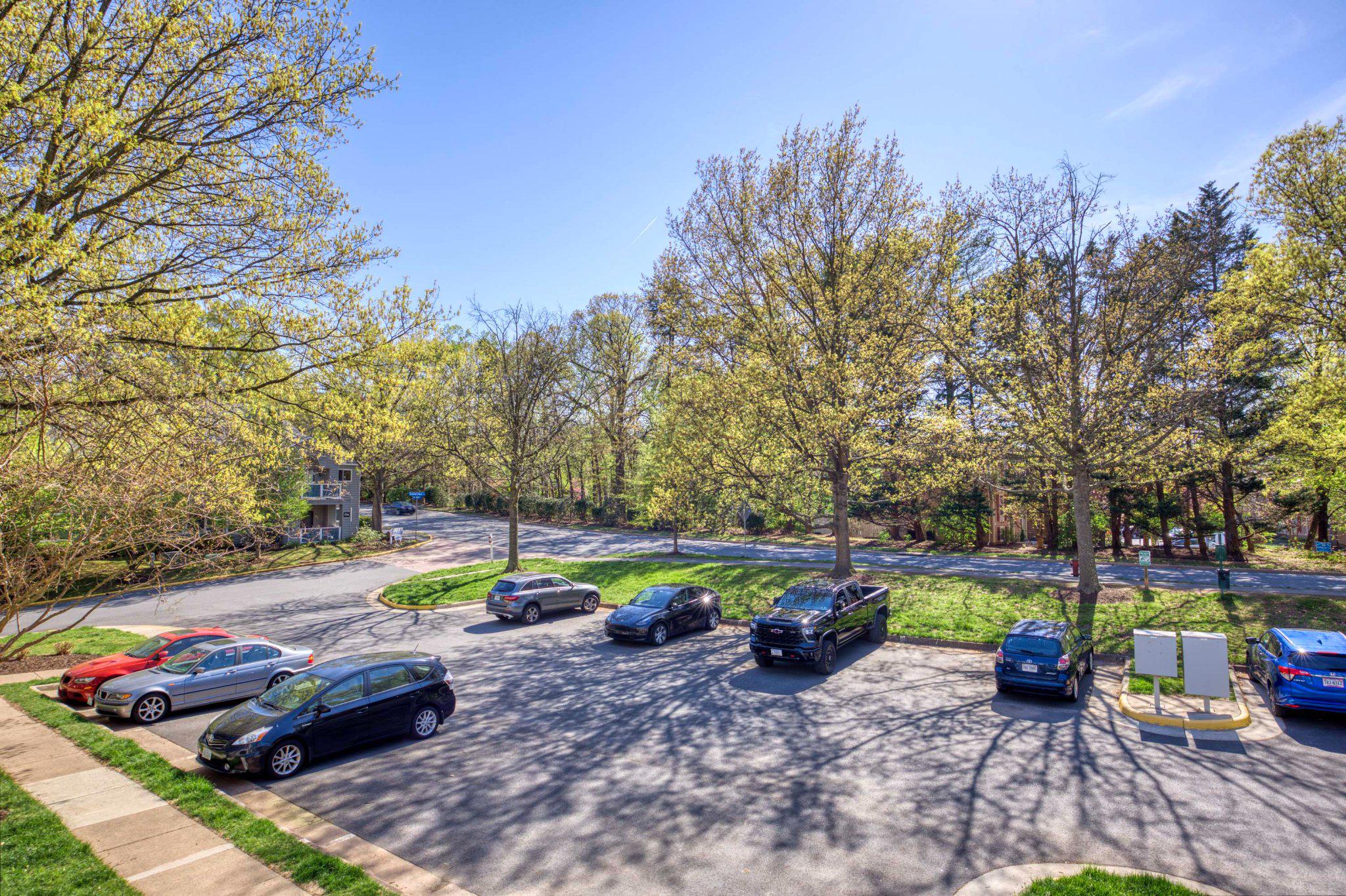 11703 SUMMERCHASE CIRCLE B B
