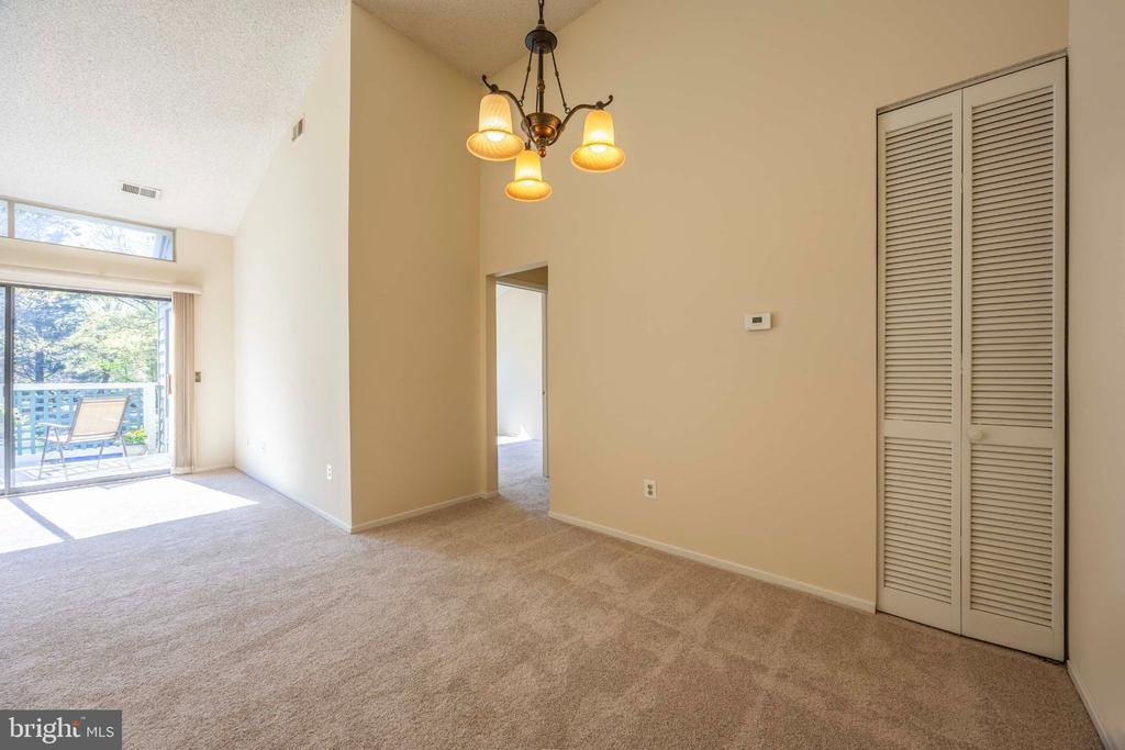 11703 SUMMERCHASE CIRCLE B B