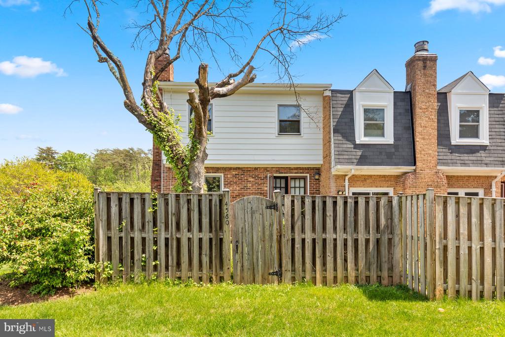 4560 BOGART COURT