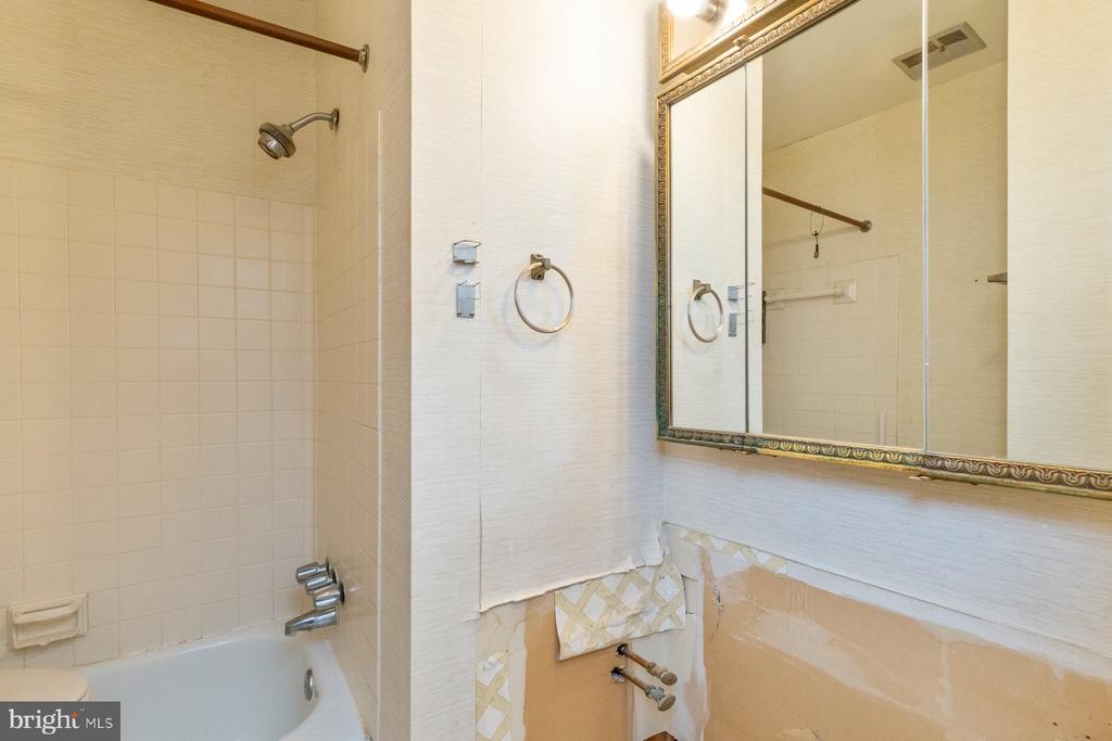 4560 BOGART COURT
