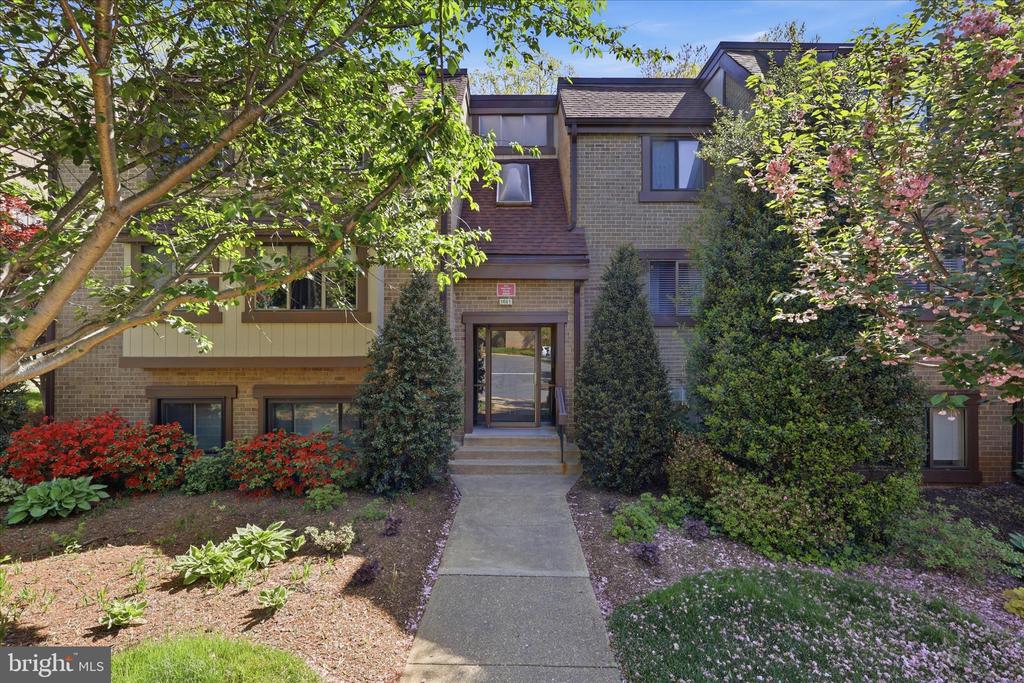 1661 PARKCREST CIRCLE Unit: 5A/300