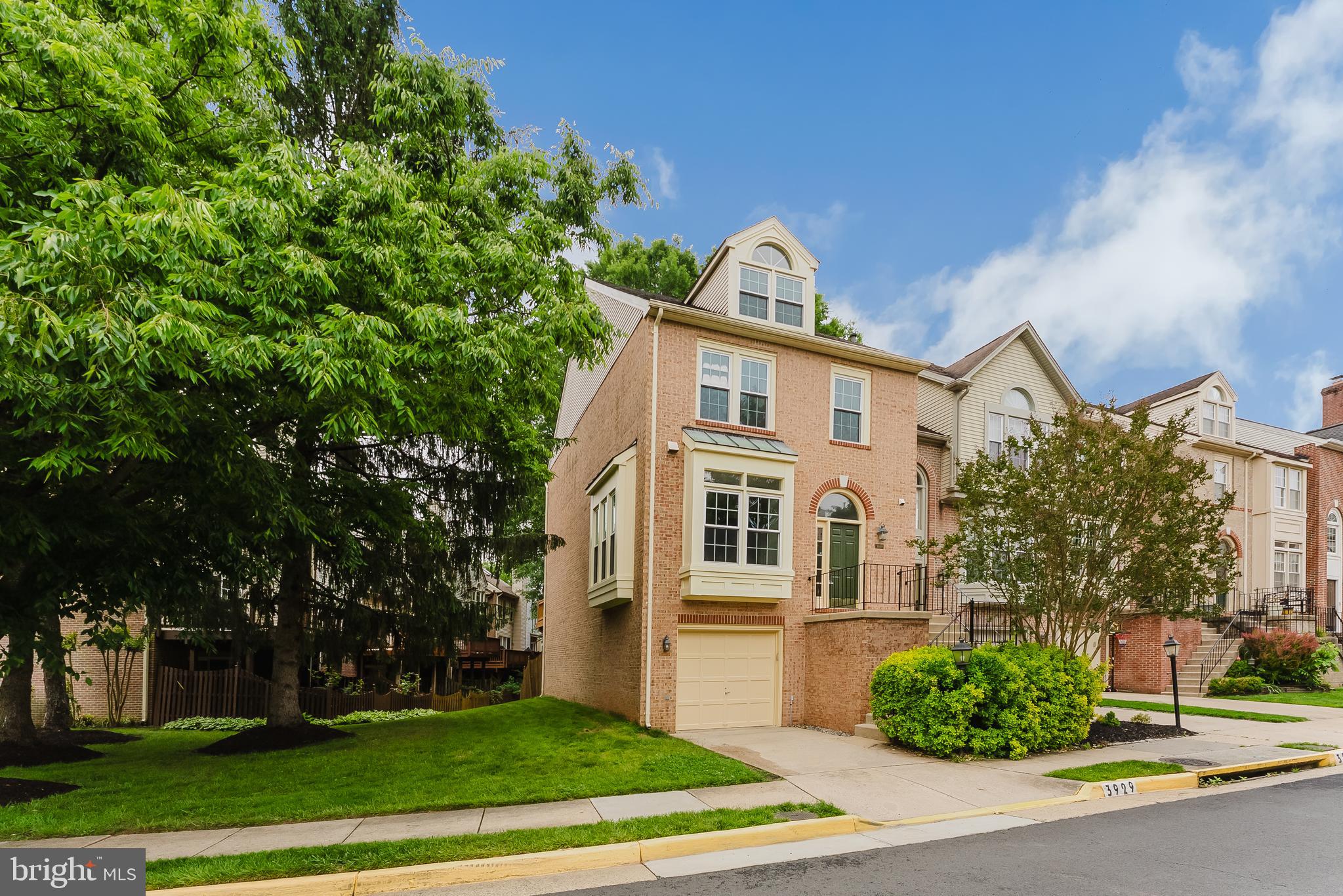 3929 CLARES COURT
