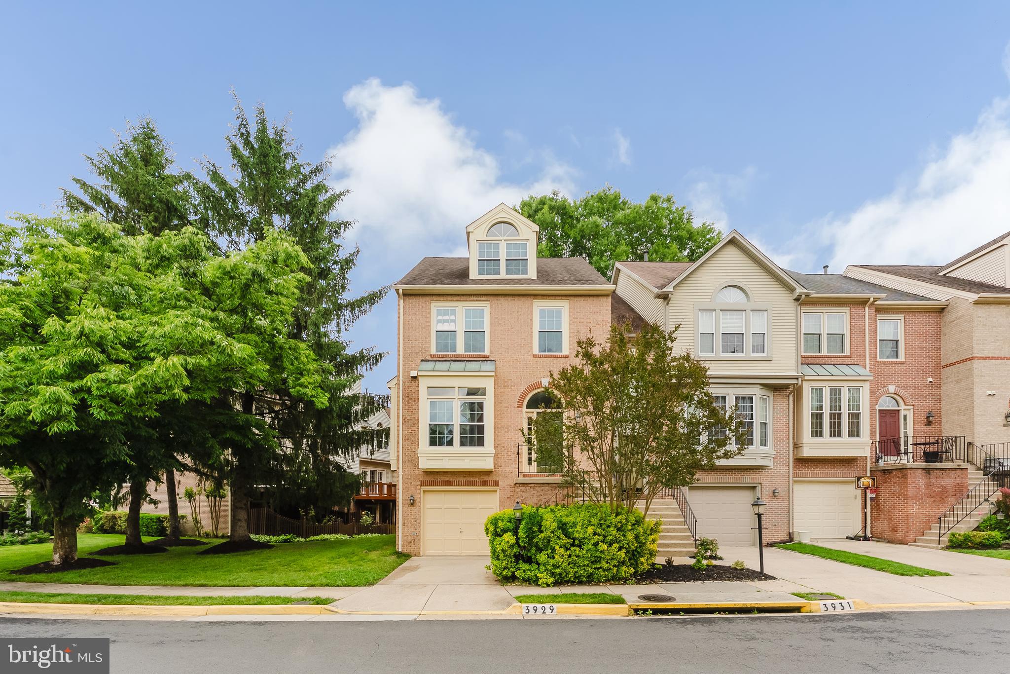 3929 CLARES COURT