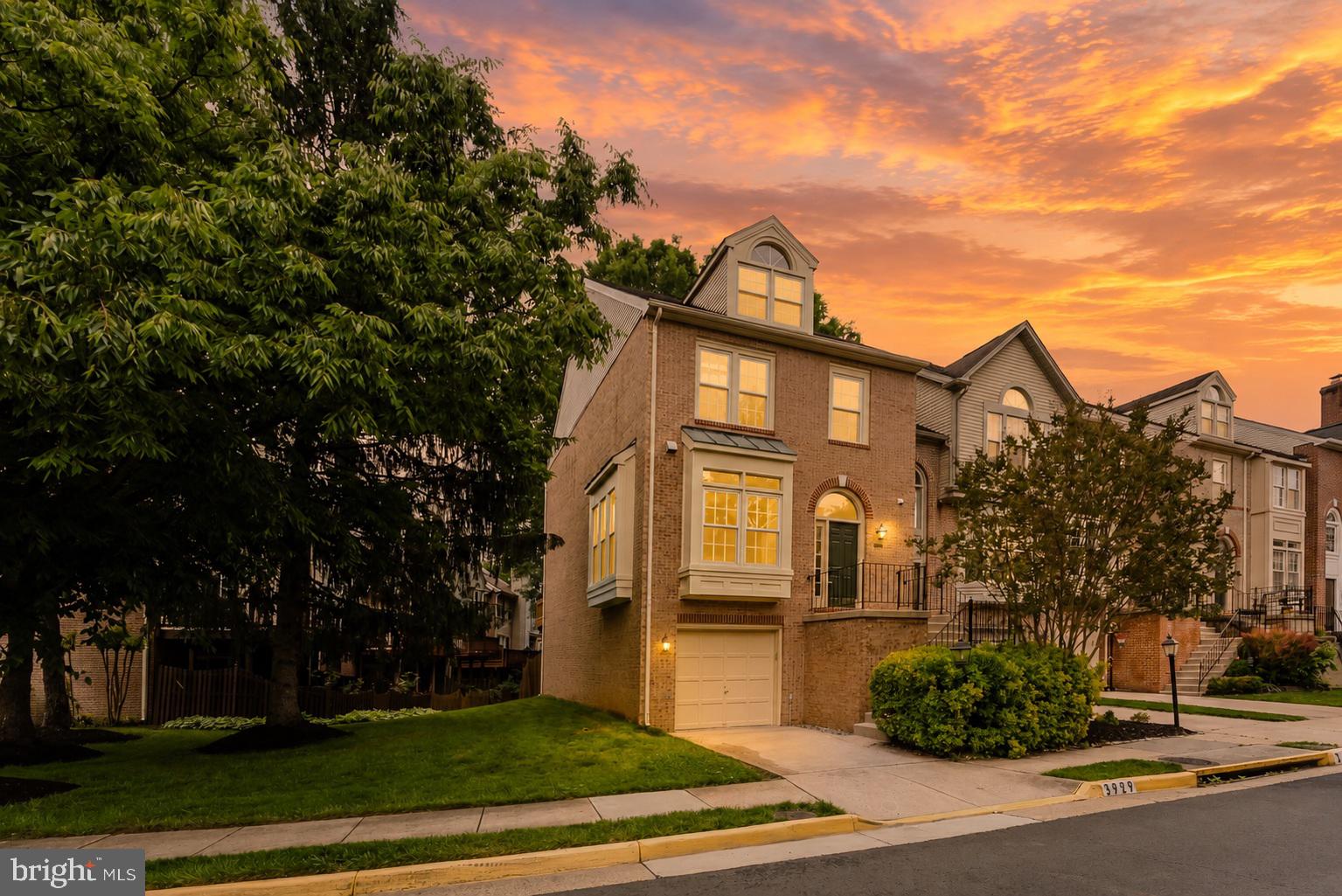 3929 CLARES COURT
