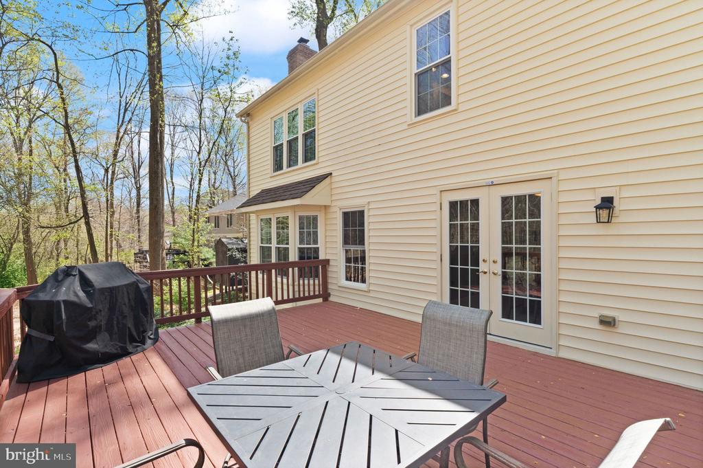 6823 BRIMSTONE LANE