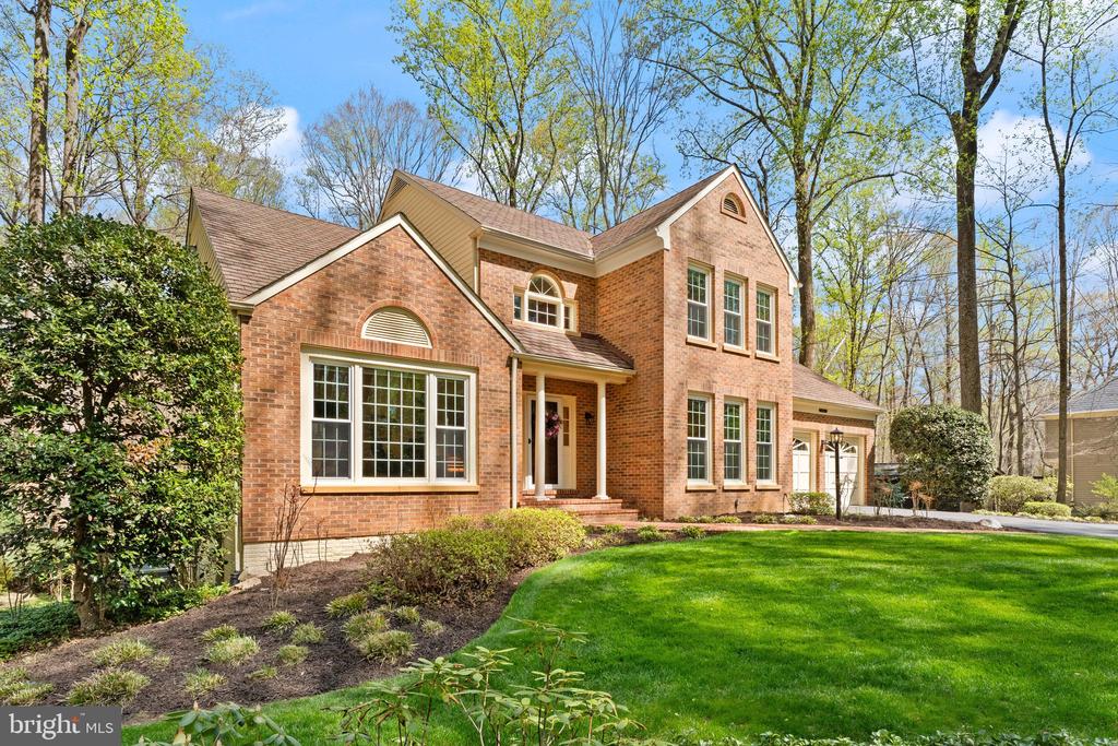 6823 BRIMSTONE LANE