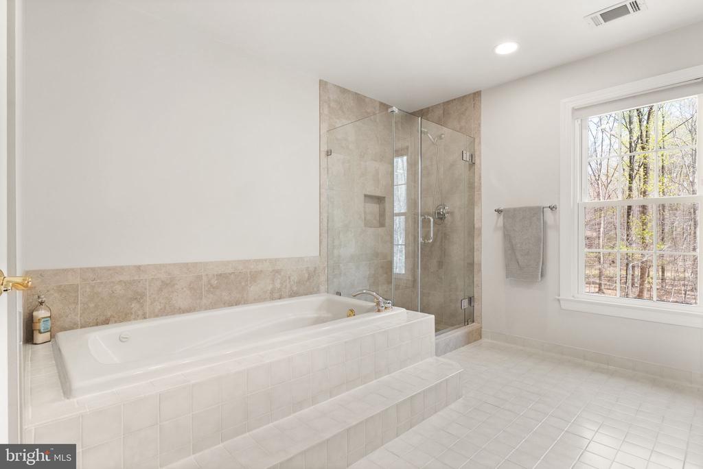 6823 BRIMSTONE LANE