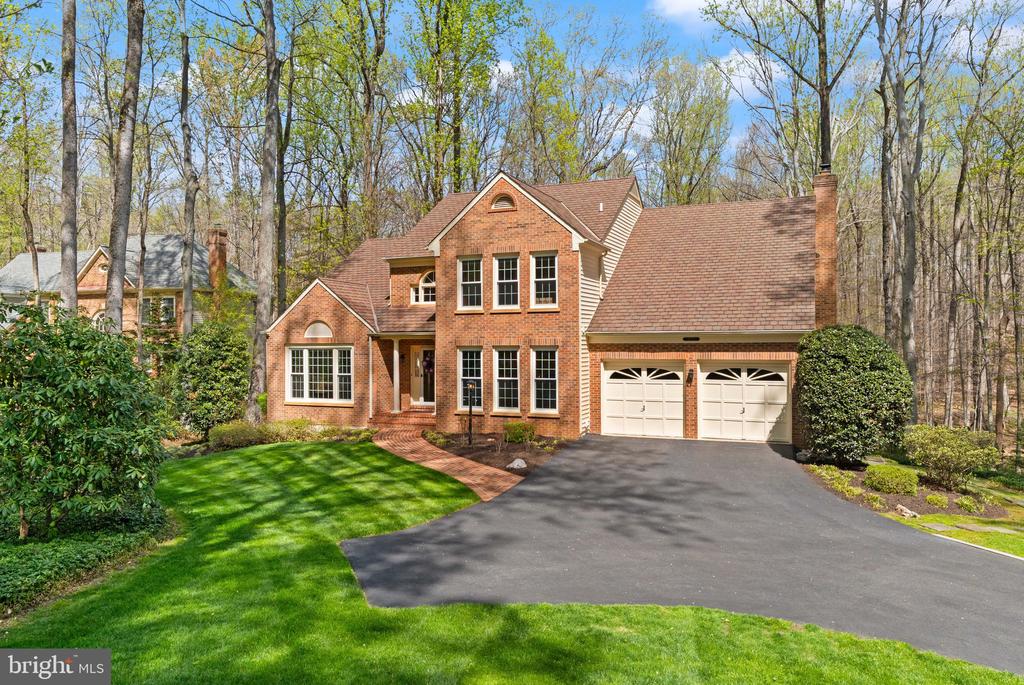 6823 BRIMSTONE LANE