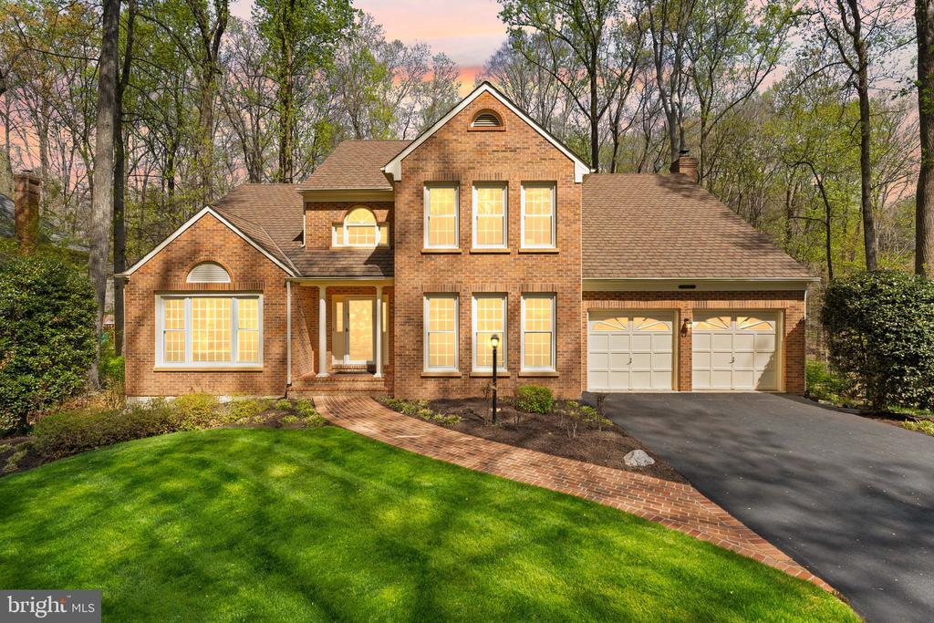 6823 BRIMSTONE LANE