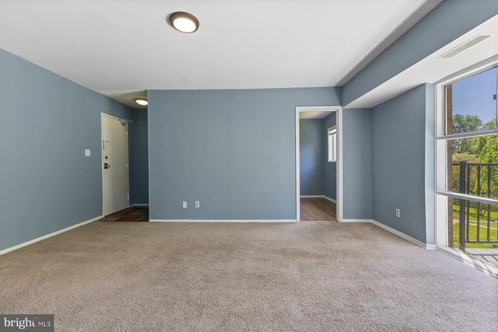 4903 AMERICANA DRIVE 107