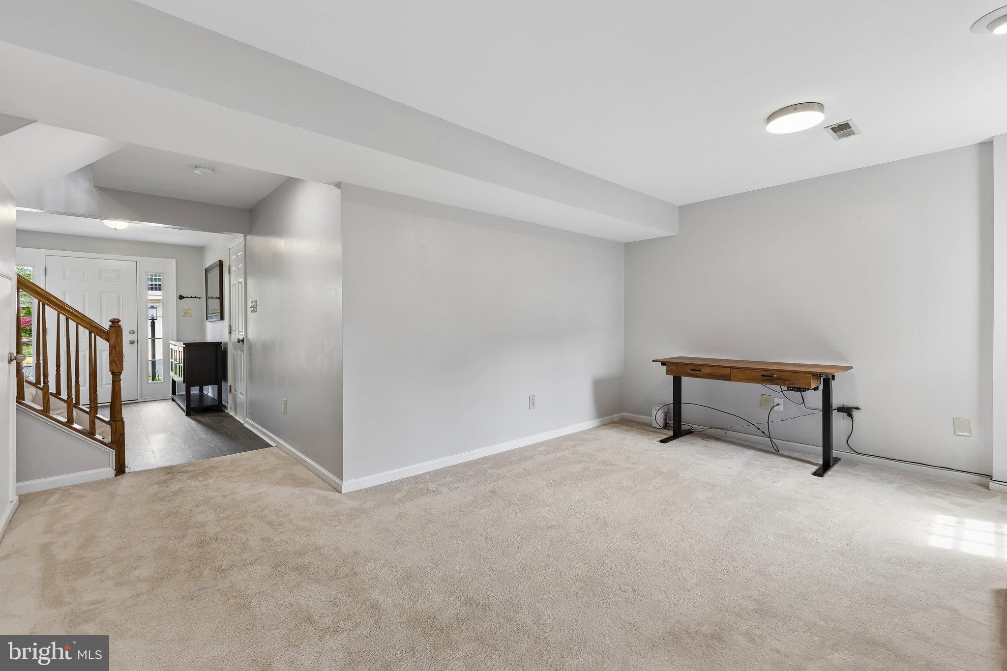 7452 GADSBY SQUARE