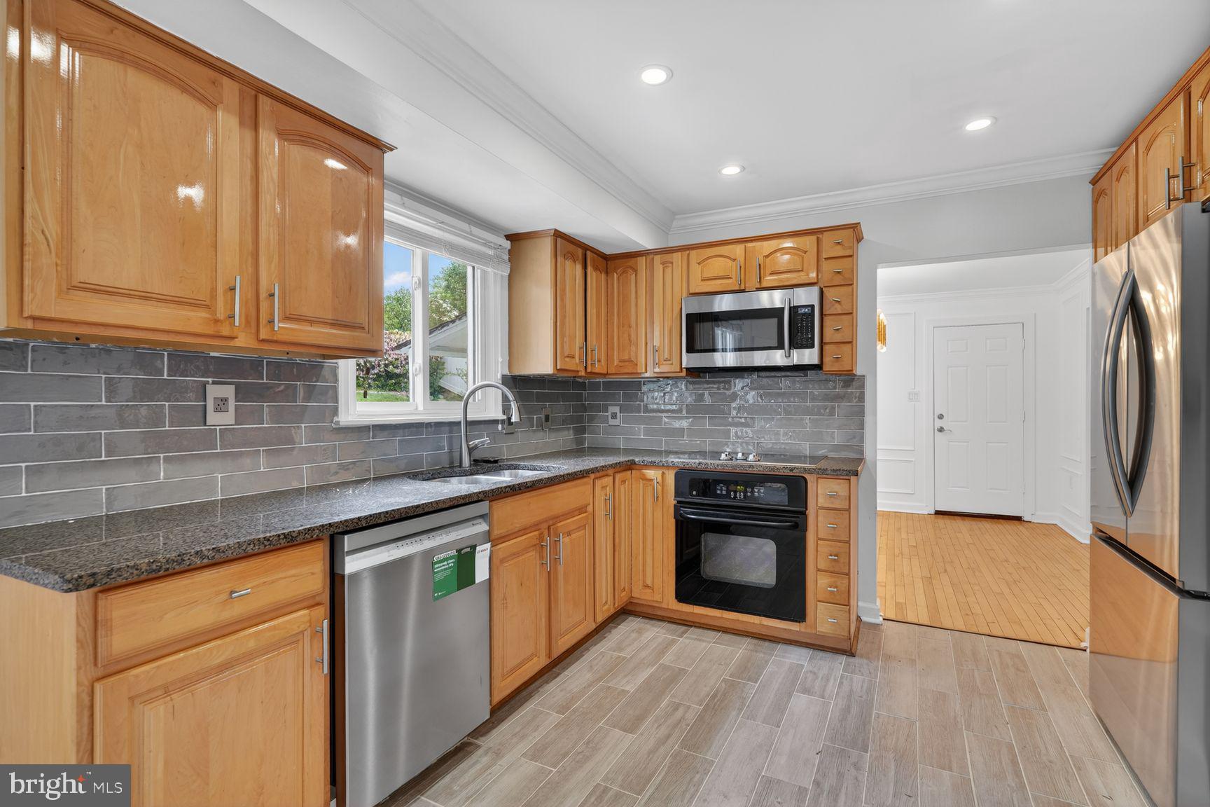 9534 BRADDOCK ROAD