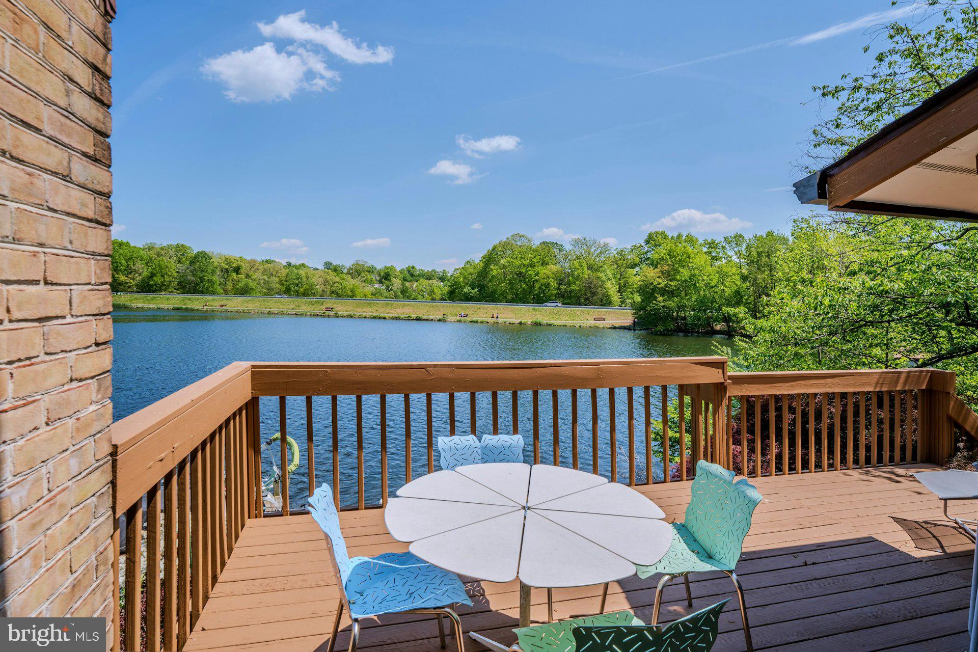 2013 LAKEWINDS DRIVE