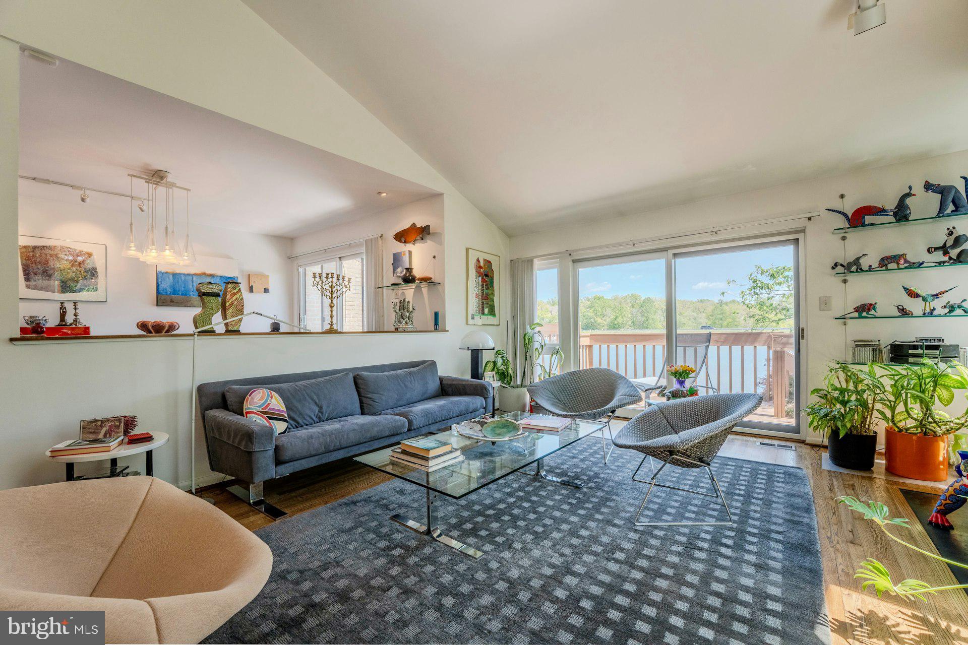 2013 LAKEWINDS DRIVE