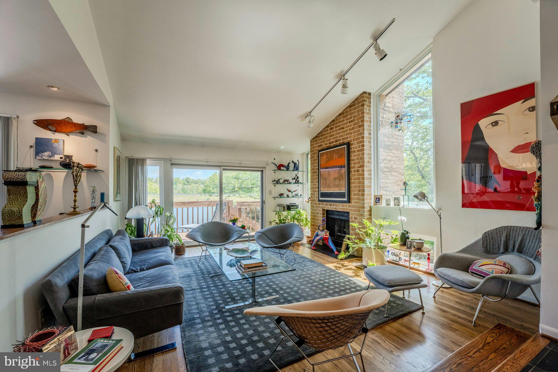 2013 LAKEWINDS DRIVE