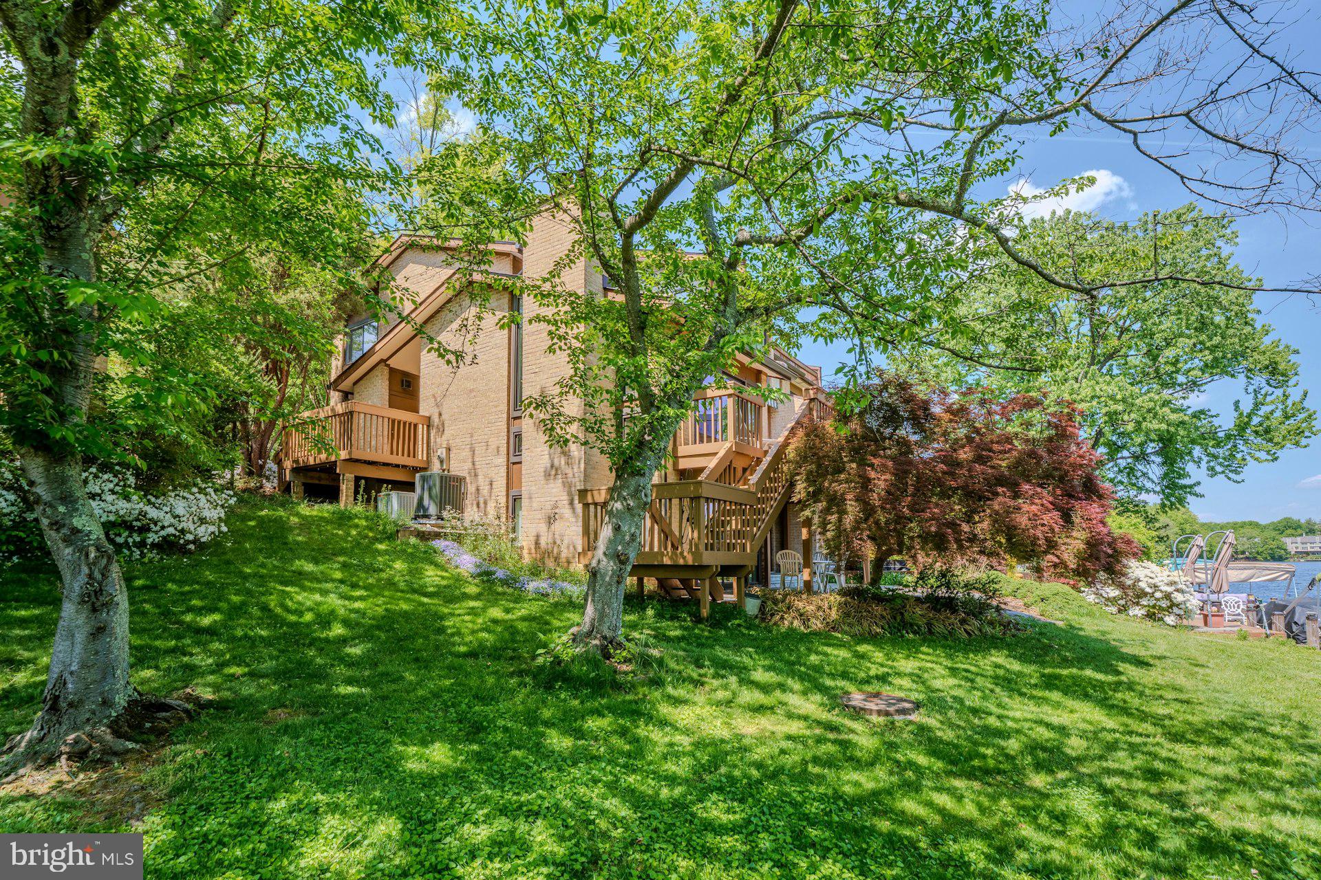 2013 LAKEWINDS DRIVE