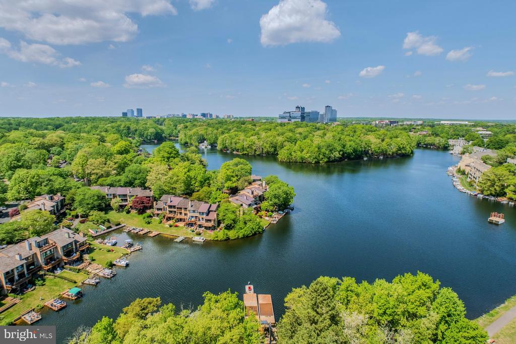 2013 LAKEWINDS DRIVE