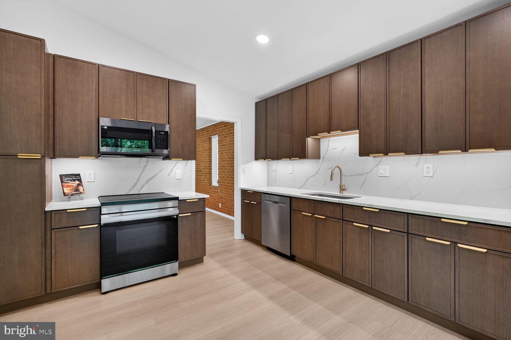 12128 BASSET LANE