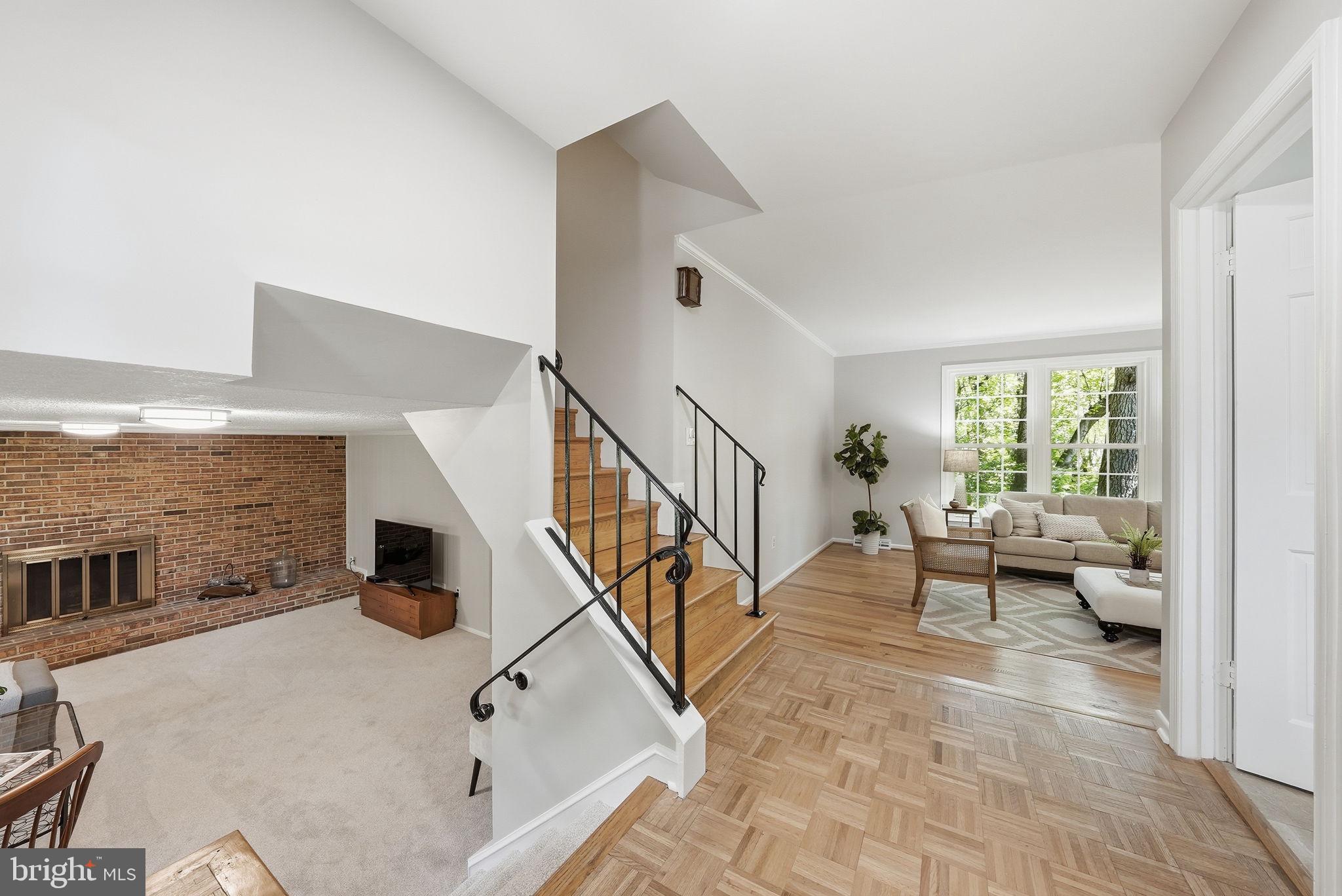 2327 RIVIERA DRIVE