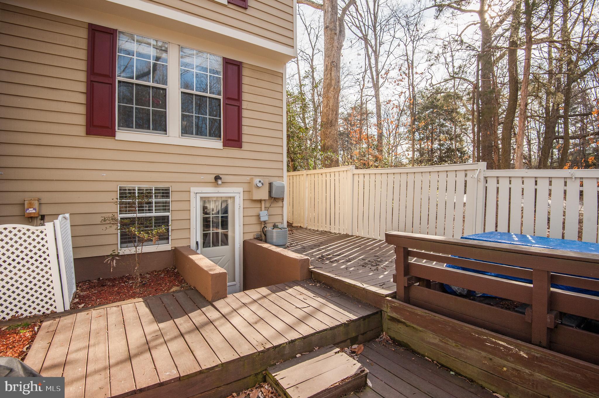 1598 WOODCREST DRIVE
