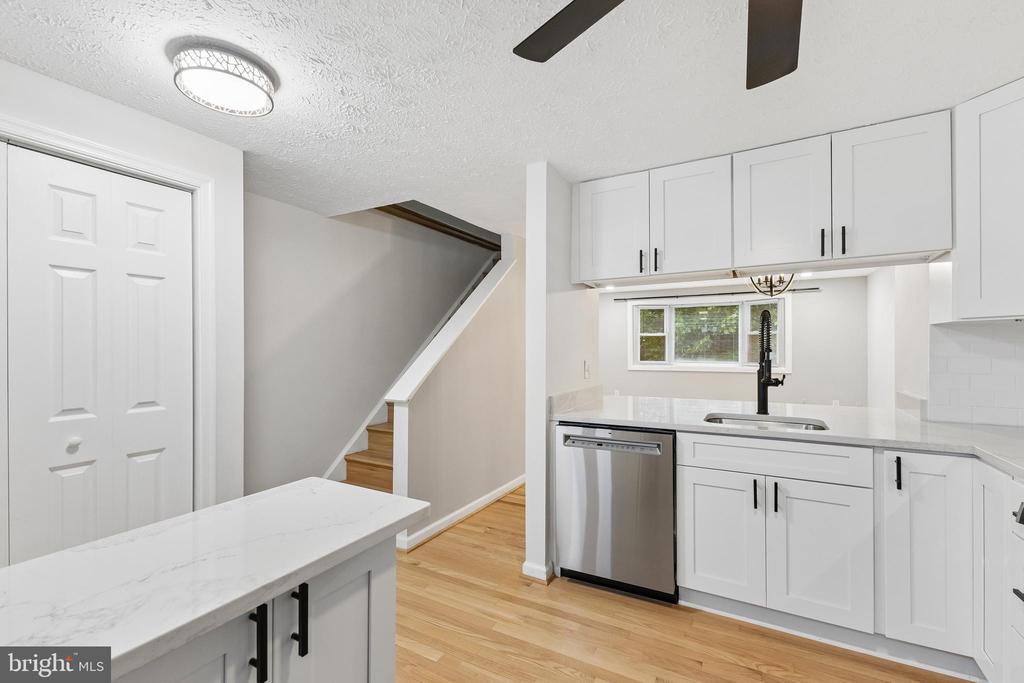 8317 BROOKVALE COURT