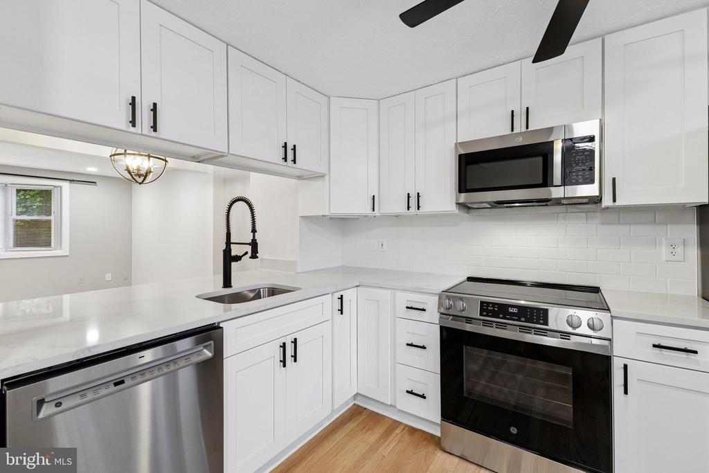 8317 BROOKVALE COURT