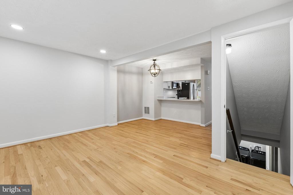 8317 BROOKVALE COURT