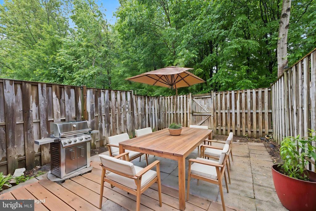 8317 BROOKVALE COURT