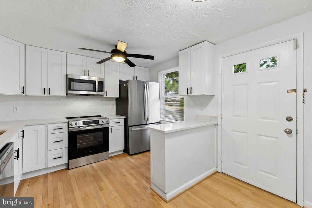 8317 BROOKVALE COURT