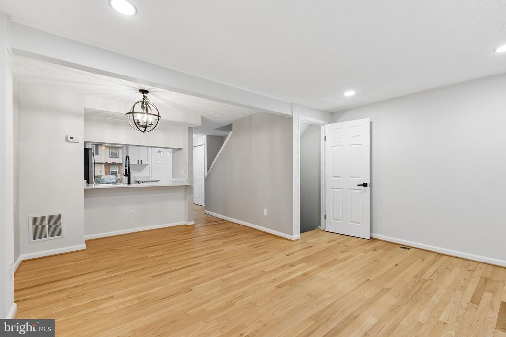 8317 BROOKVALE COURT