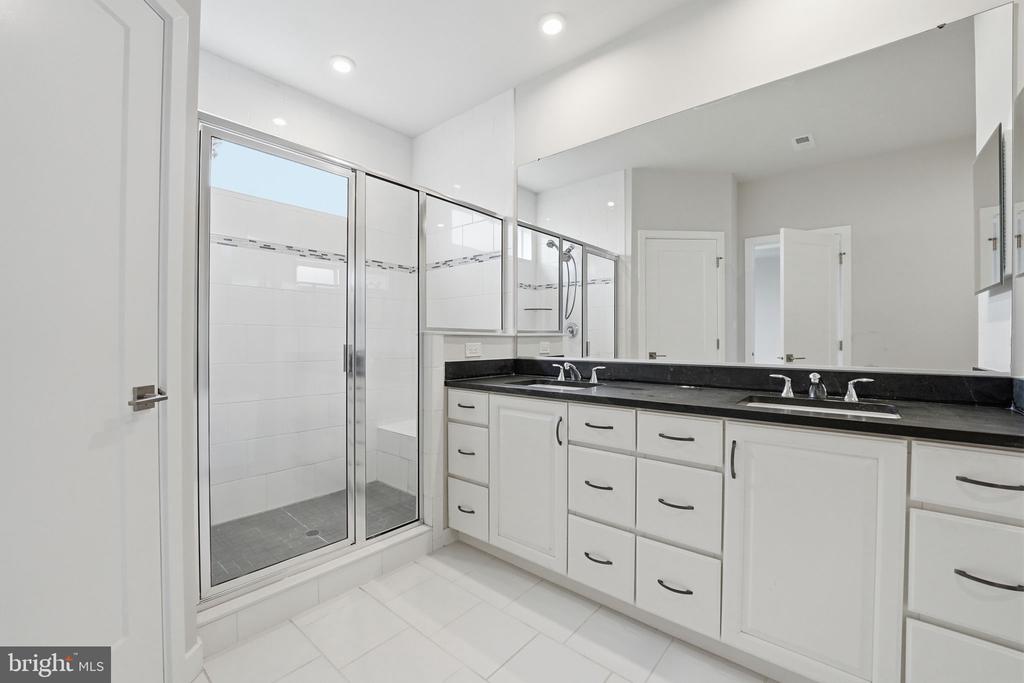 14421 BECKETT GLEN CIRCLE 1006