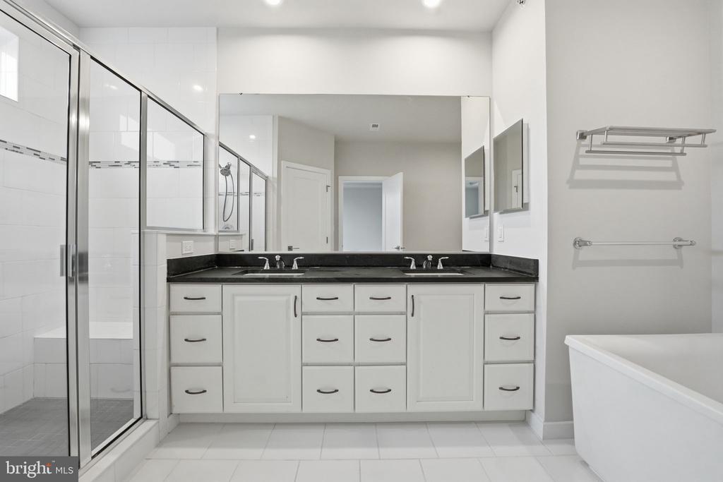 14421 BECKETT GLEN CIRCLE 1006