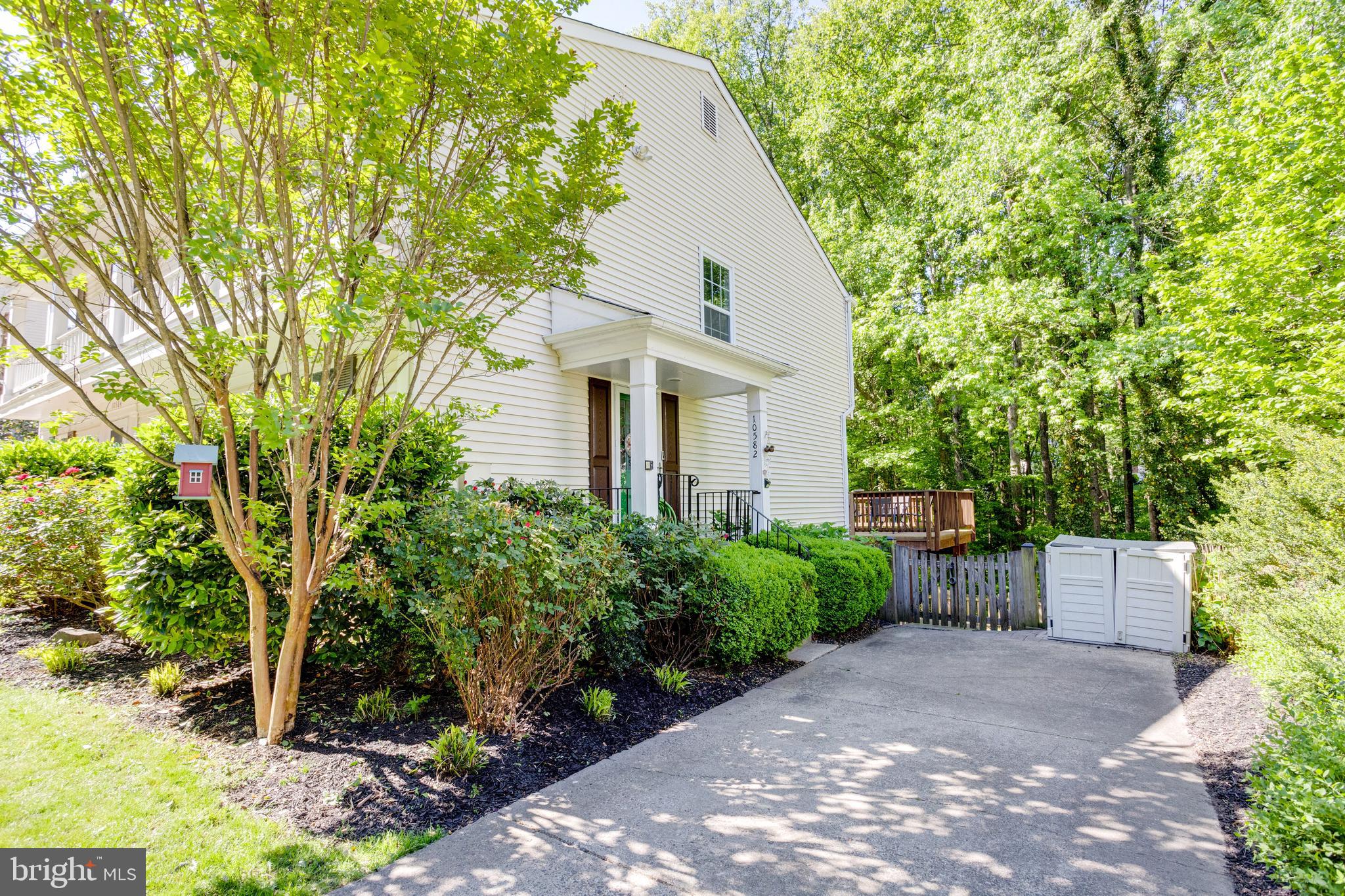 10582 REEDS LANDING CIRCLE