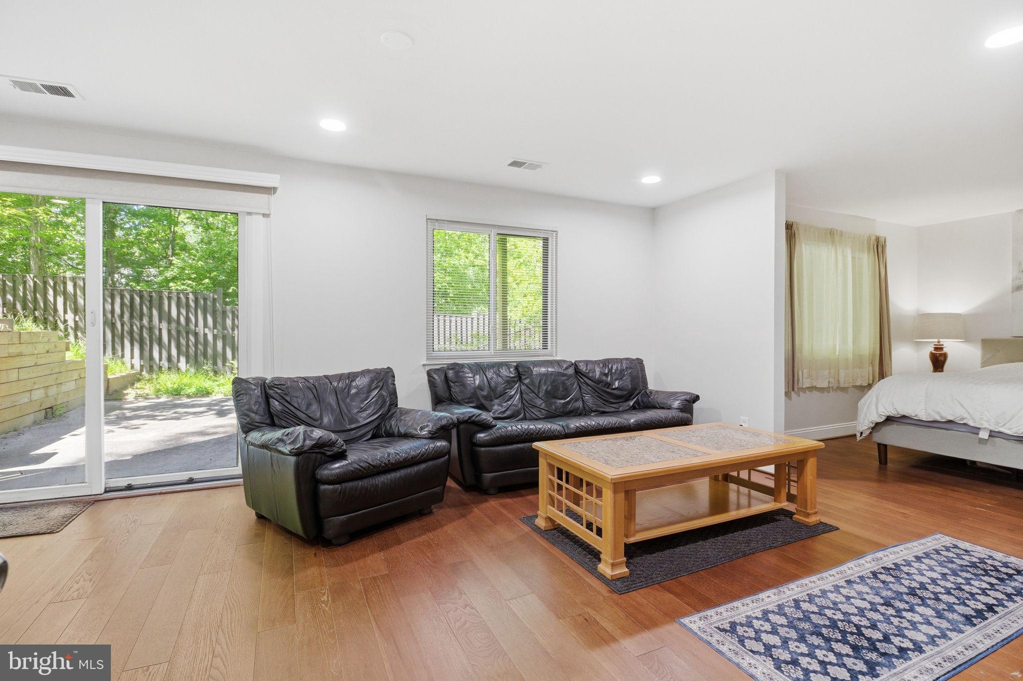 1509 FARSTA COURT